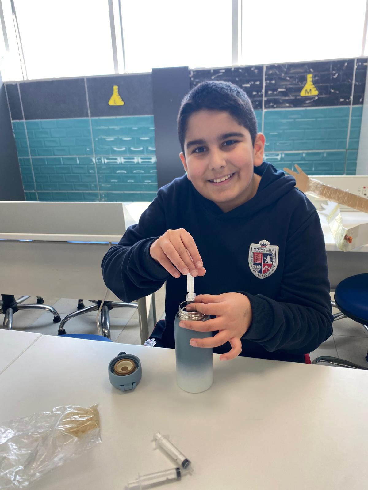 5. Sınıf Fen Bilimleri Dersi: Maddenin Sıkıştırılabilirlik Deneyi