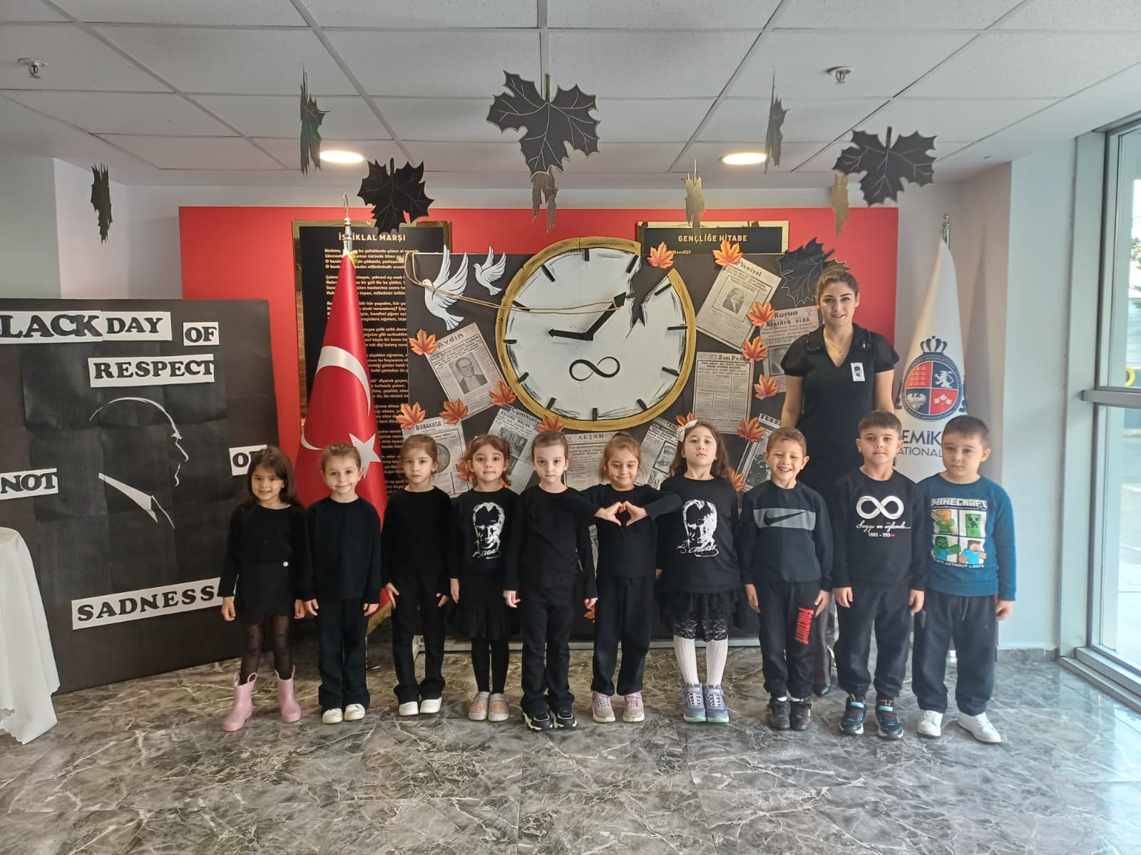 Akademik Kids Anaokulu: 10 Kasım P4C ile Atatürk’ü Anma