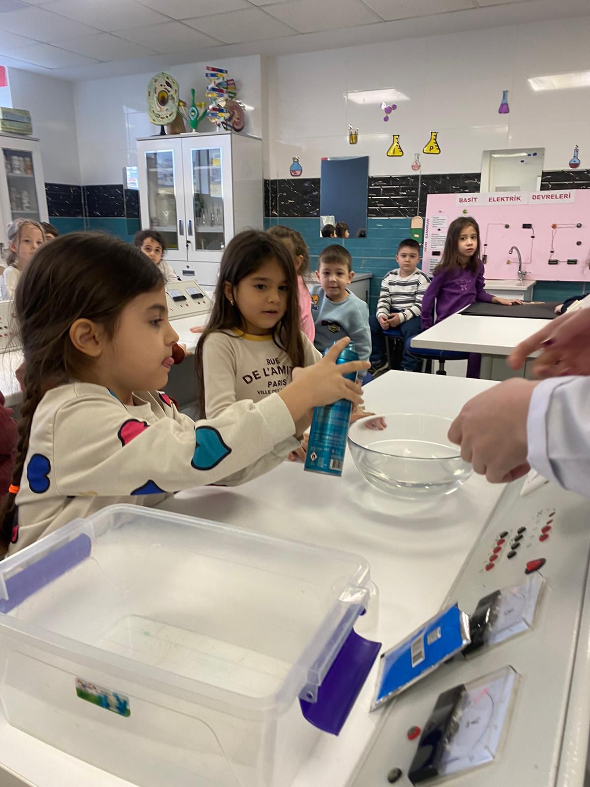 Anaokulunda Yağmur Oluşumu Deneyi