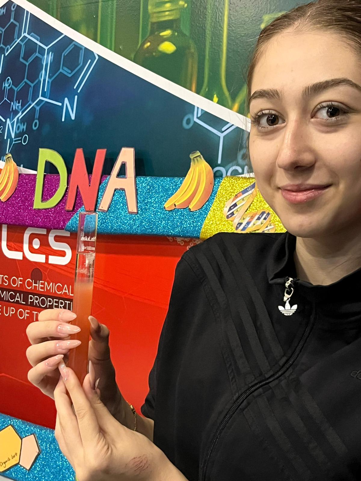 Hayatın Yapı Taşlarını Yakından Tanıdık: DNA Günü Etkinliği
