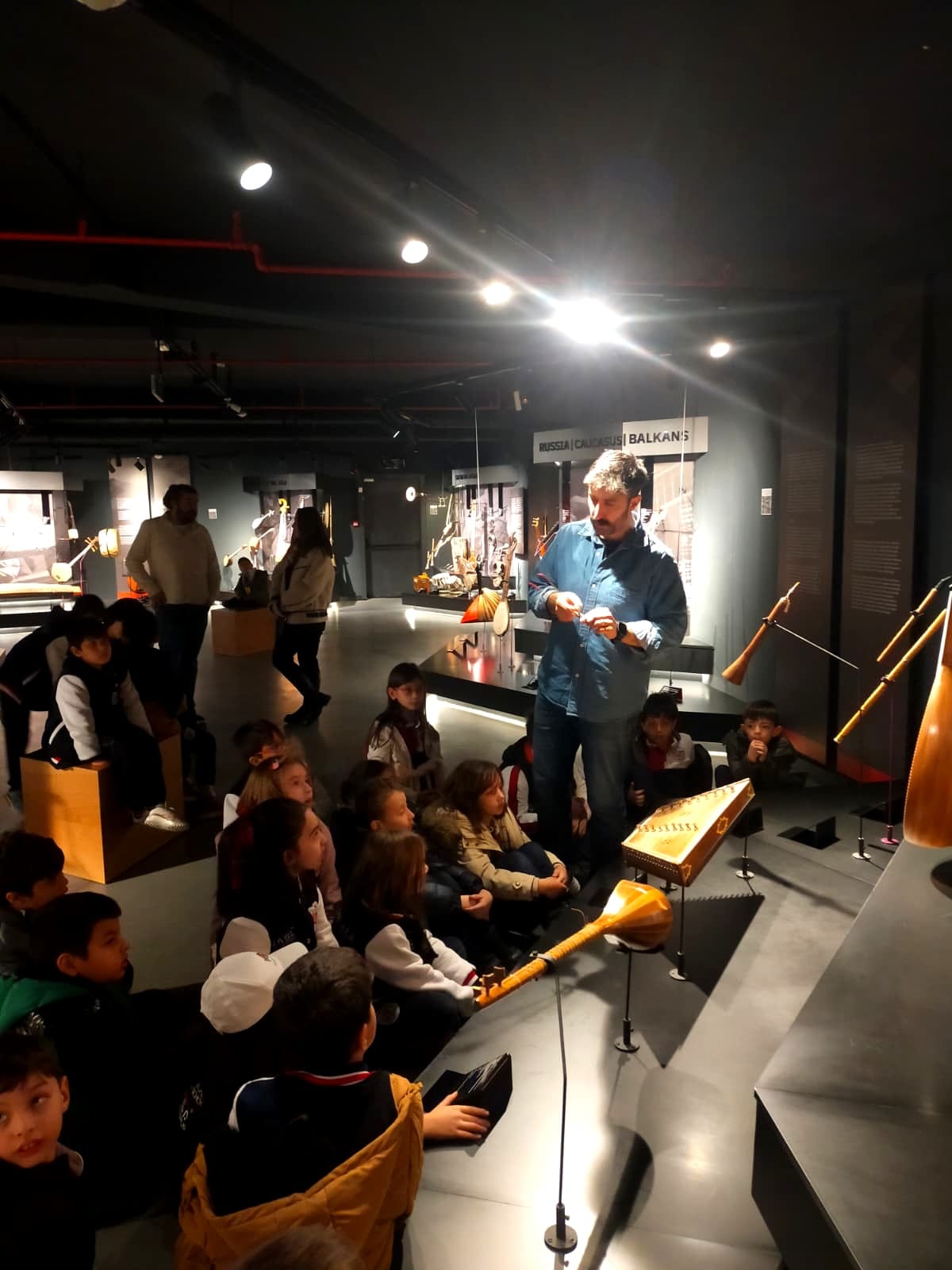 Enstrüman Müzesi Ziyareti: Sesler ve Hikâyeler