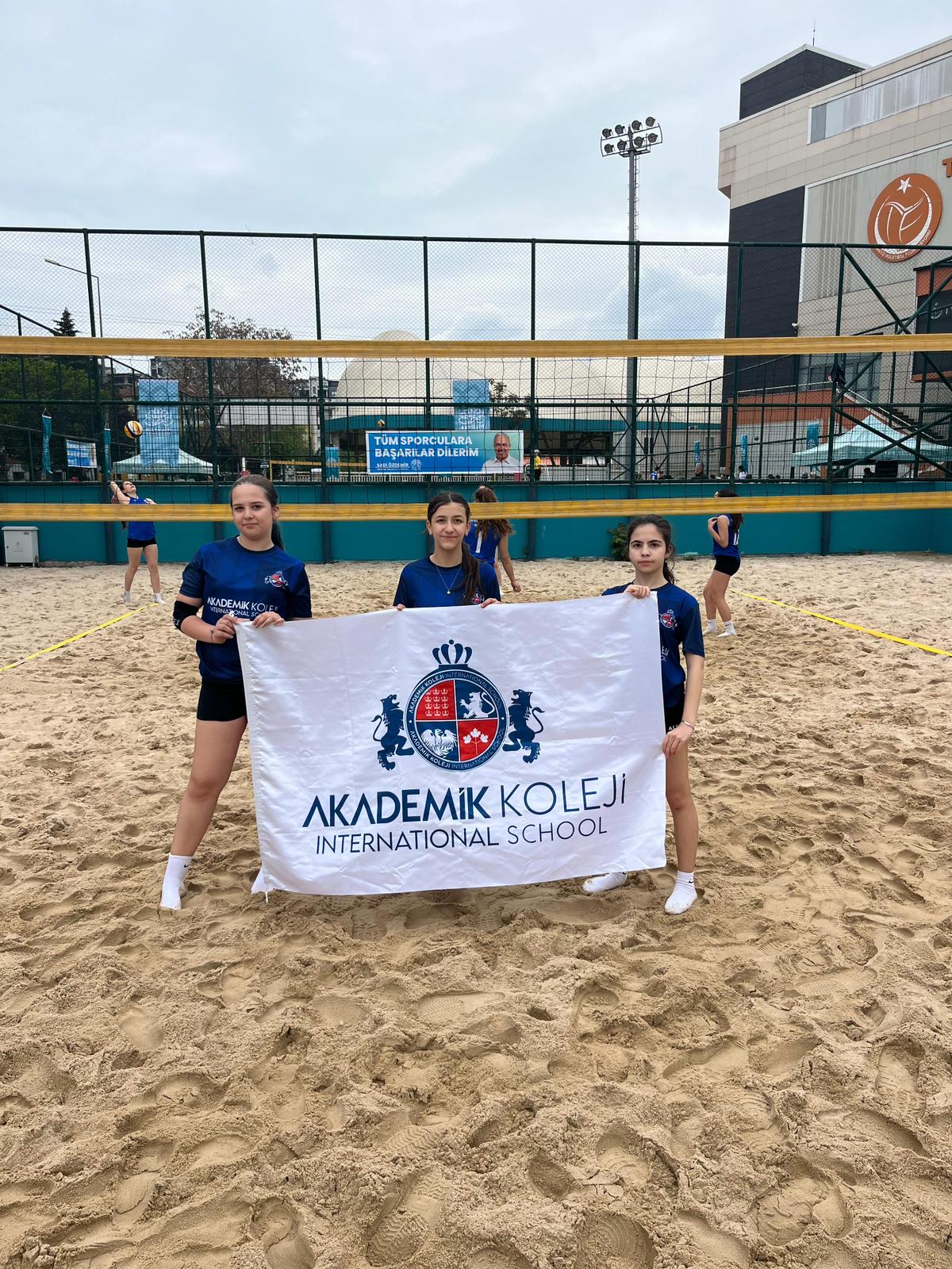 Yıldız Kızlar Plaj Voleybolu'nda