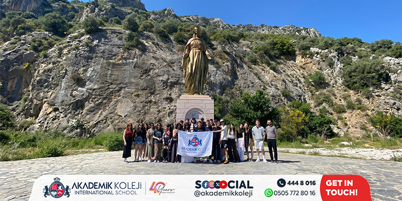 Akademik Koleji Öğrencileriyle Ege Bölgesi’ne Kültür ve Üniversite Gezisi