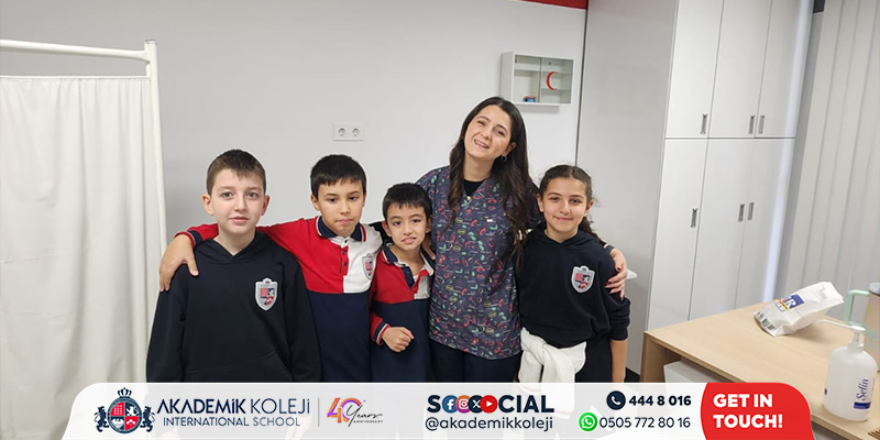 İlkokul 3. Sınıflarla Okul Hemşiresi Ziyareti ve Nabız Ölçümü