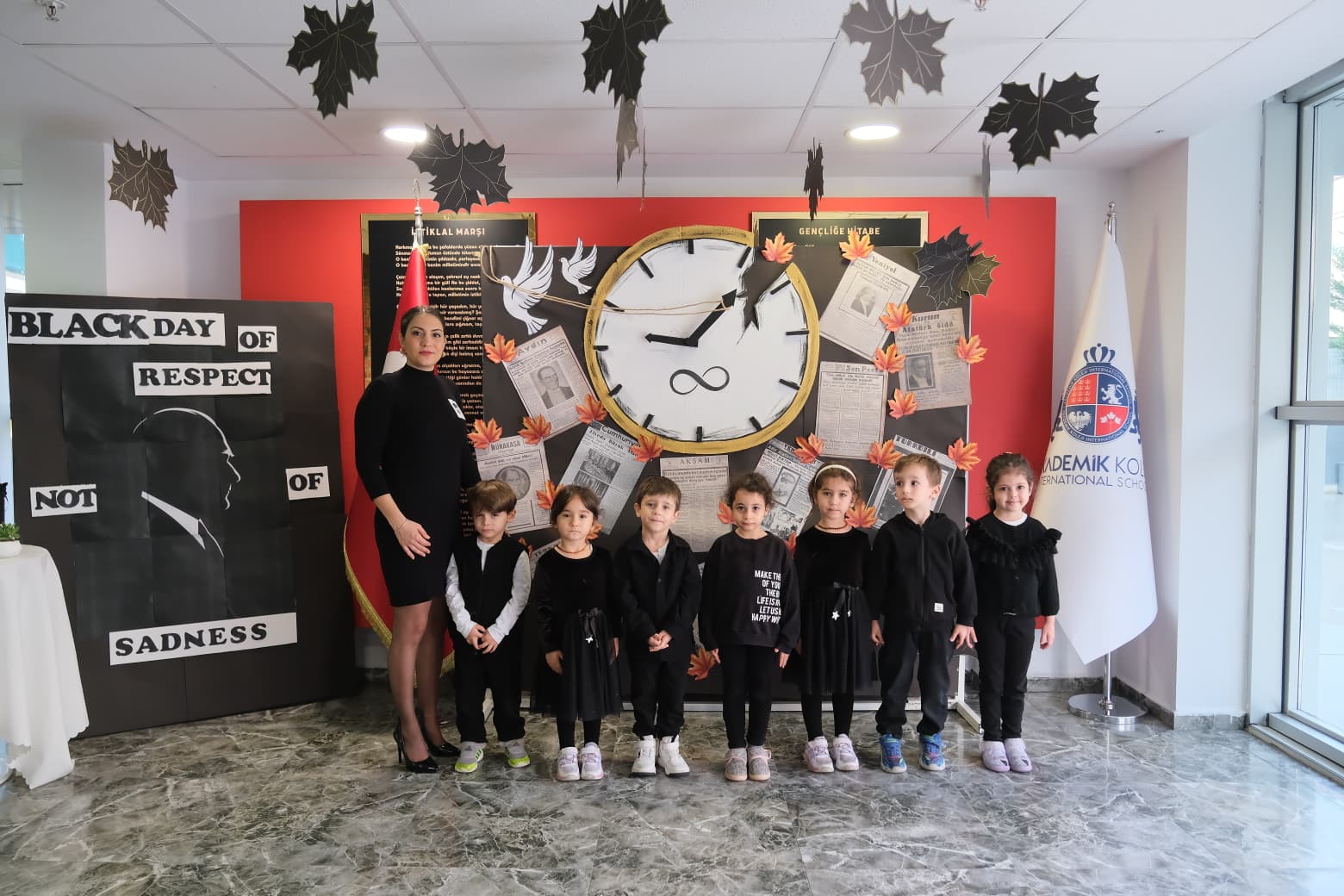 İlkokulda 10 Kasım: Şiir, Gösteri ve Özel Çalışmalar