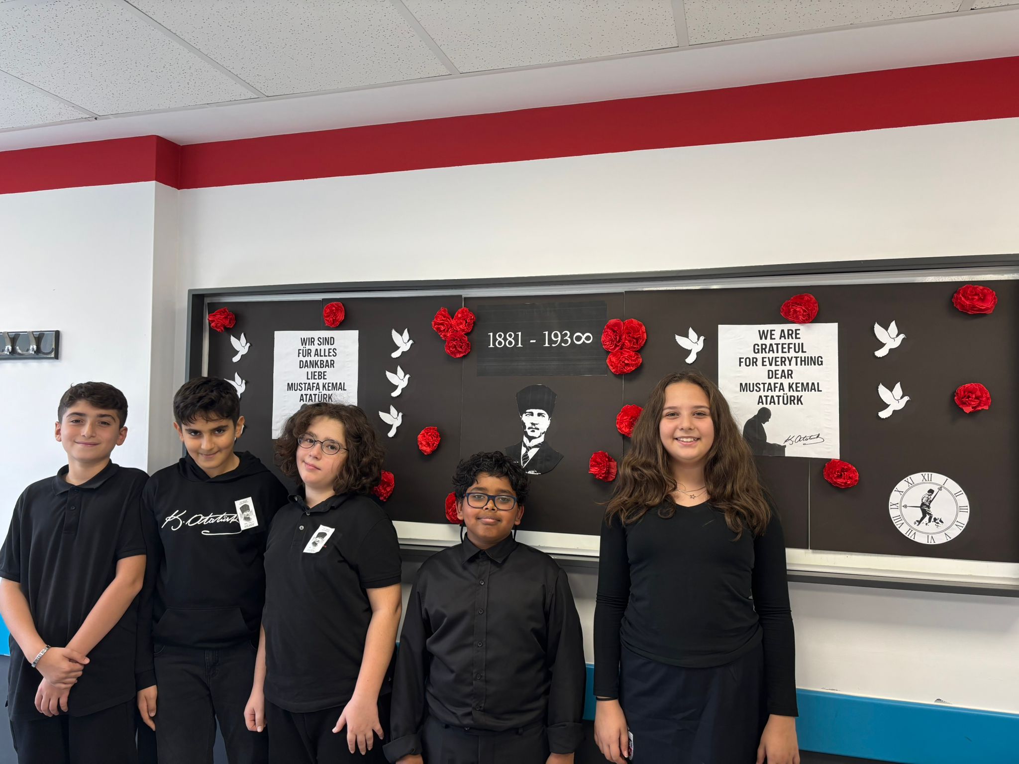 İlkokulda 10 Kasım: Şiir, Gösteri ve Özel Çalışmalar