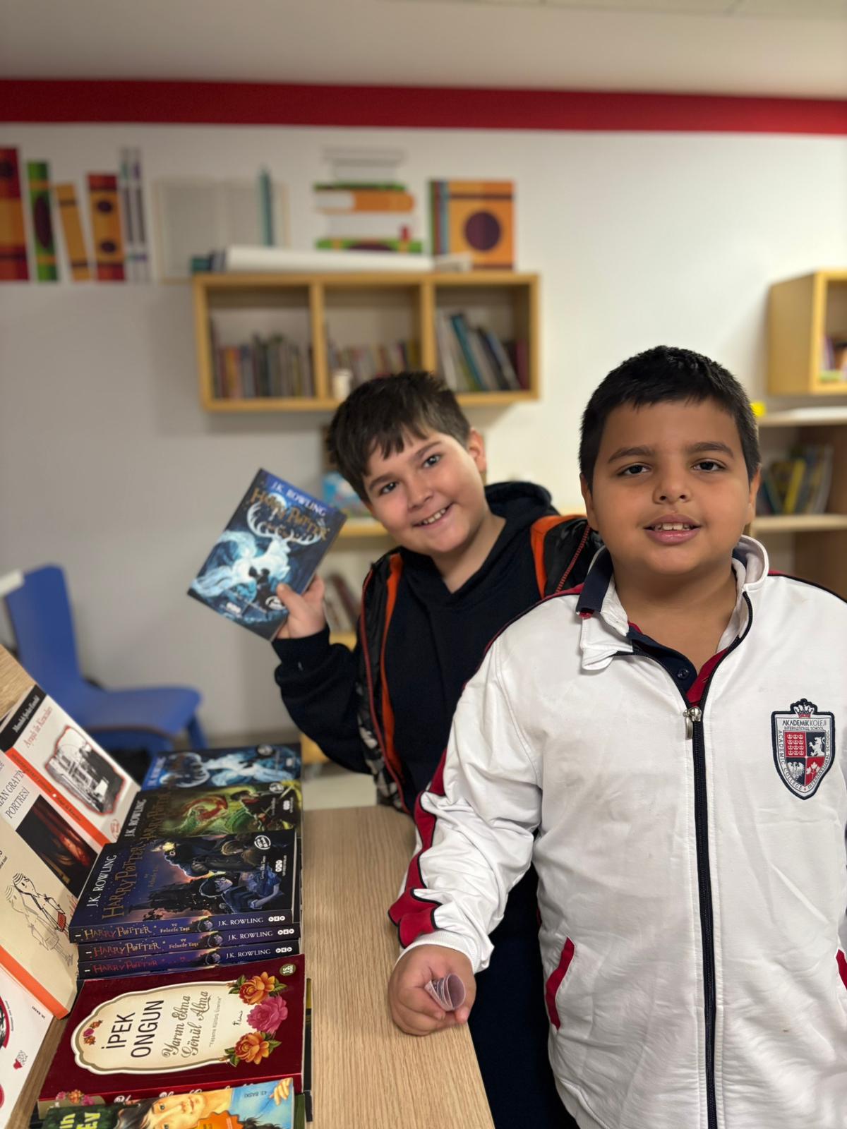 Kitap Kumbara Etkinliği: 3 Kitap 1 Fidan ile Okuma Sevgisi