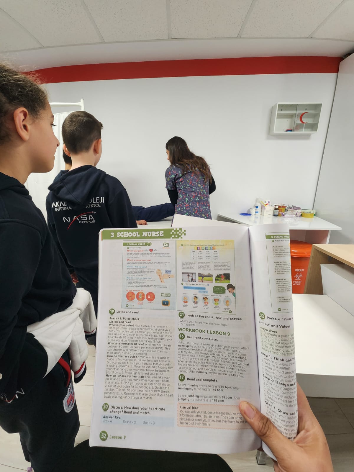 İlkokul 3. Sınıflarla Okul Hemşiresi Ziyareti ve Nabız Ölçümü