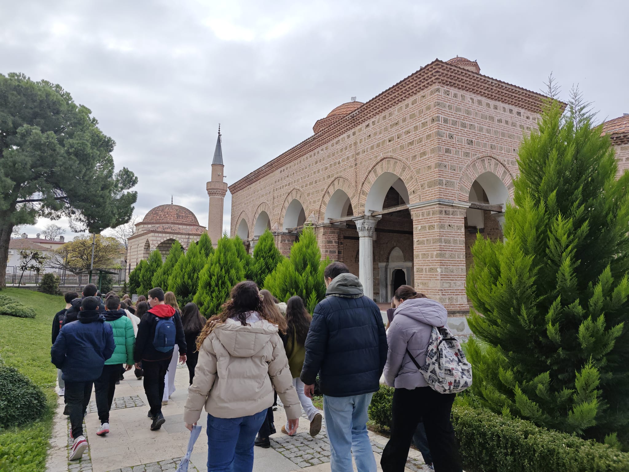 9. Sınıf İznik Keşif Günü: Tarih ve Doğayla Buluşma