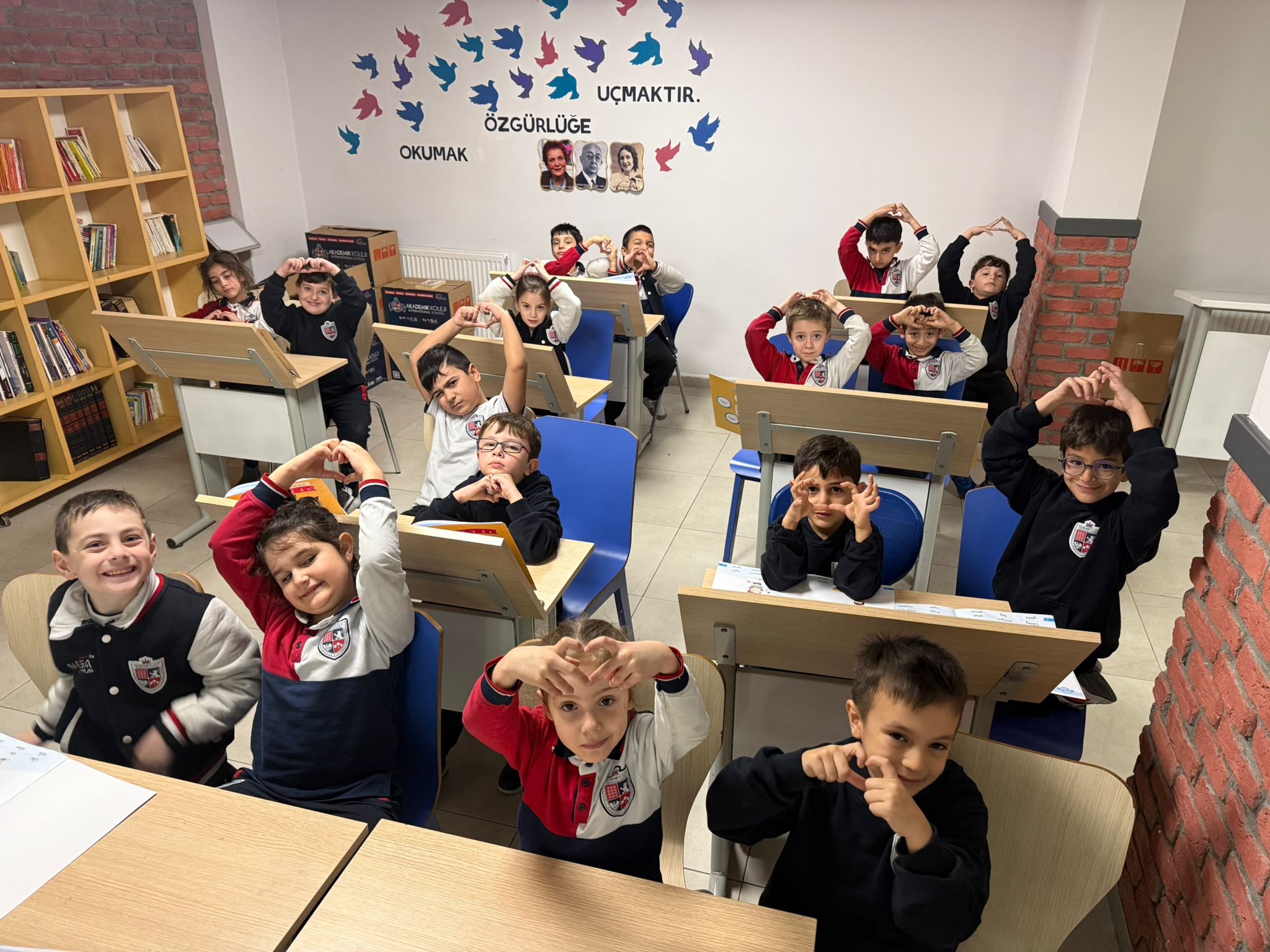 Birinci Sınıflarla Kütüphane Okuma Etkinliği: İlk Okuma Adımları