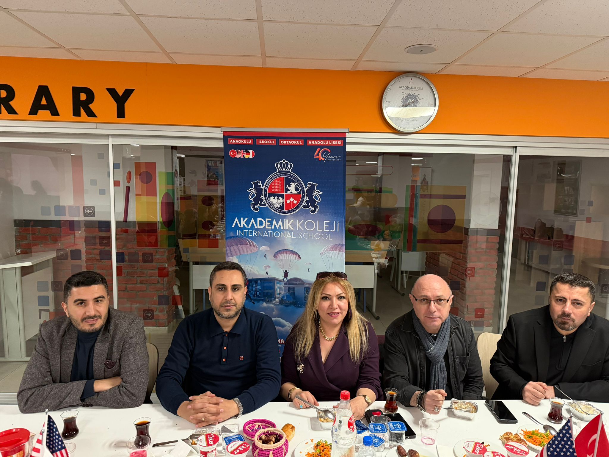 Akademik Koleji Ailesiyle İftar Yemeği