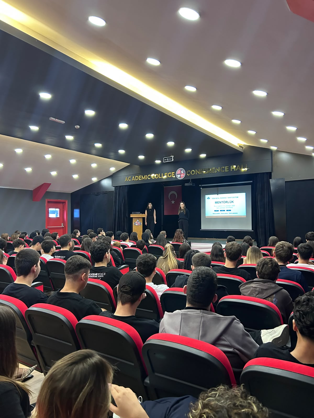 Öğrenci Gelişiminde Etkili ve Sürdürülebilir Mentörlük Sistemi