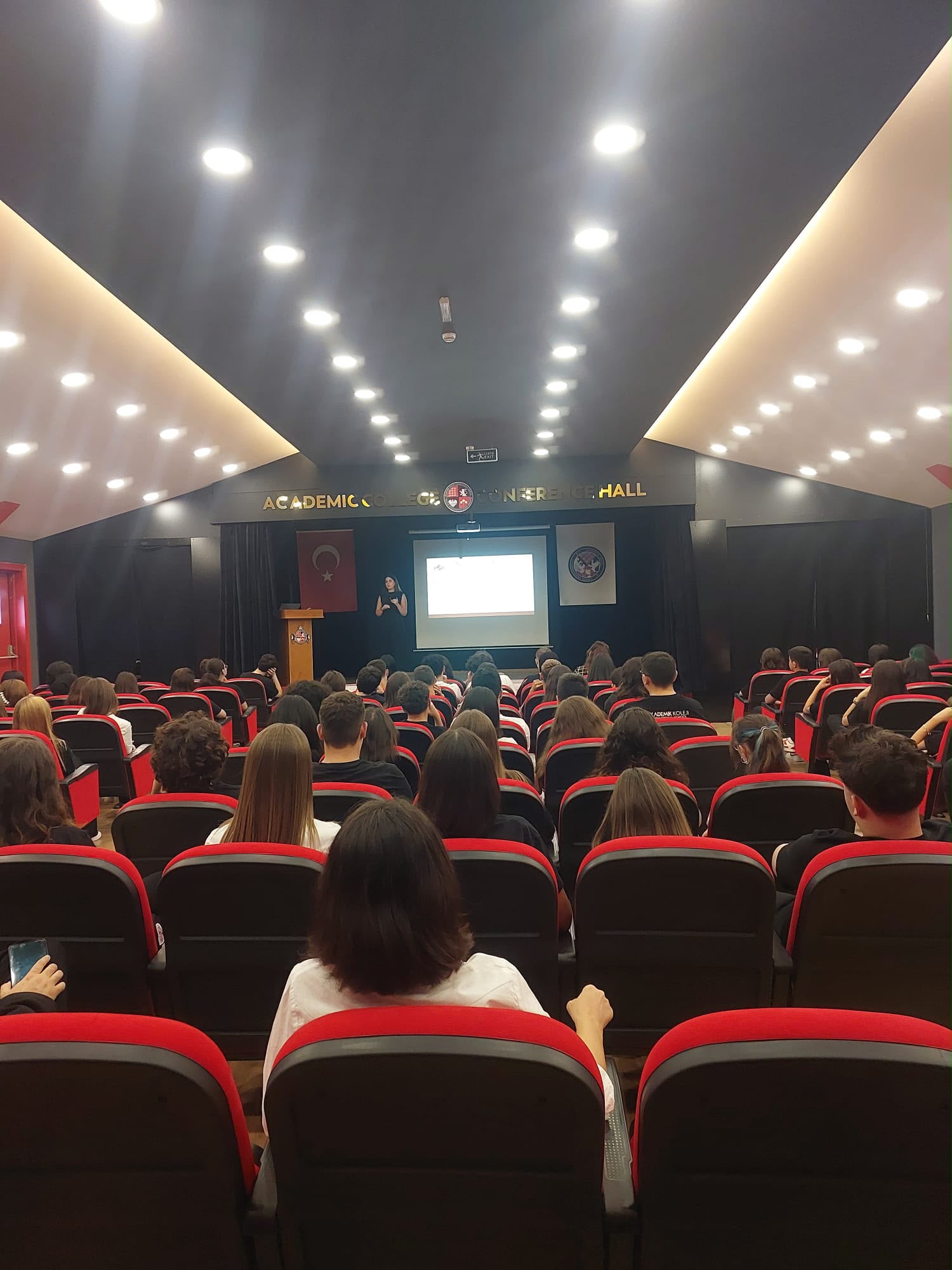 Öğrenci Gelişiminde Etkili ve Sürdürülebilir Mentörlük Sistemi