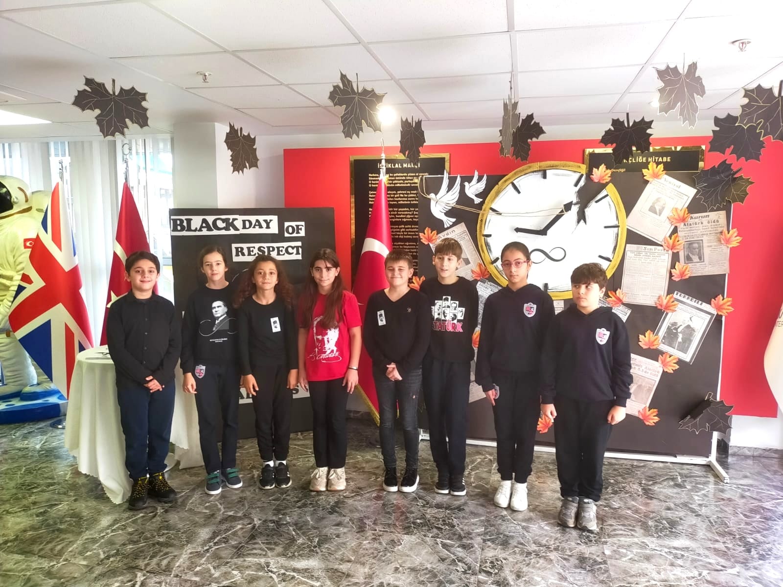 İlkokulda 10 Kasım: Şiir, Gösteri ve Özel Çalışmalar